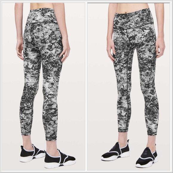 Lululemon Wunder Under High-Rise
Luxtreme 25"Masked Lace Starlight Black - Picture 1 of 11